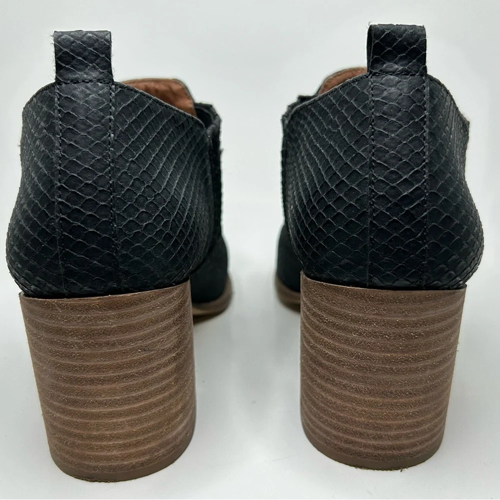 Rockport Charcoal Grey/ Soft Black Snake Print Ankle Bootie Size 10